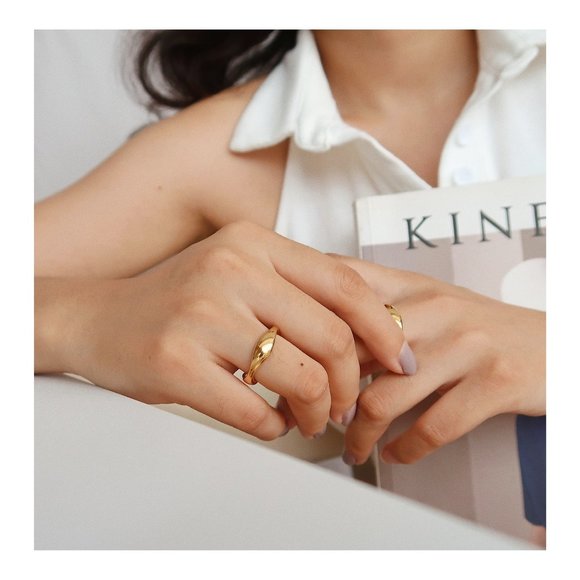 NEW 18K Gold Plated Wave Curve Ring - Picture 7 of 16